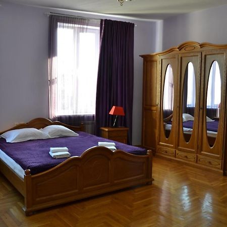 تشيرنيفتسي Art Hotel المظهر الخارجي الصورة