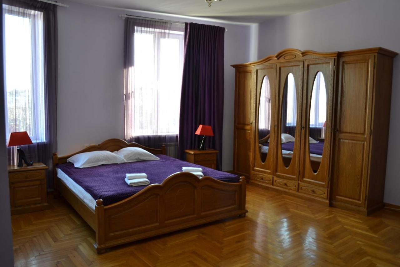 تشيرنيفتسي Art Hotel المظهر الخارجي الصورة